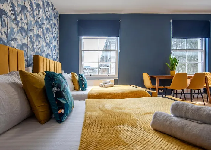 Brand New The Palms: Luxury Family Residence